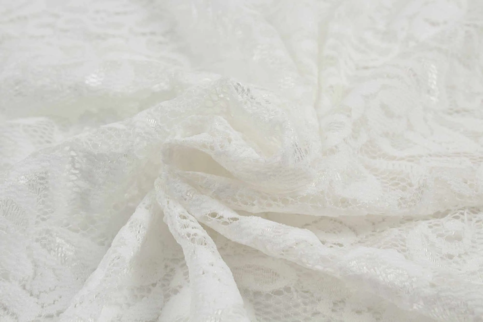 10 Mts Roll - Stretch Lace with Floral Pattern (White) - OFFER: 7€/MT