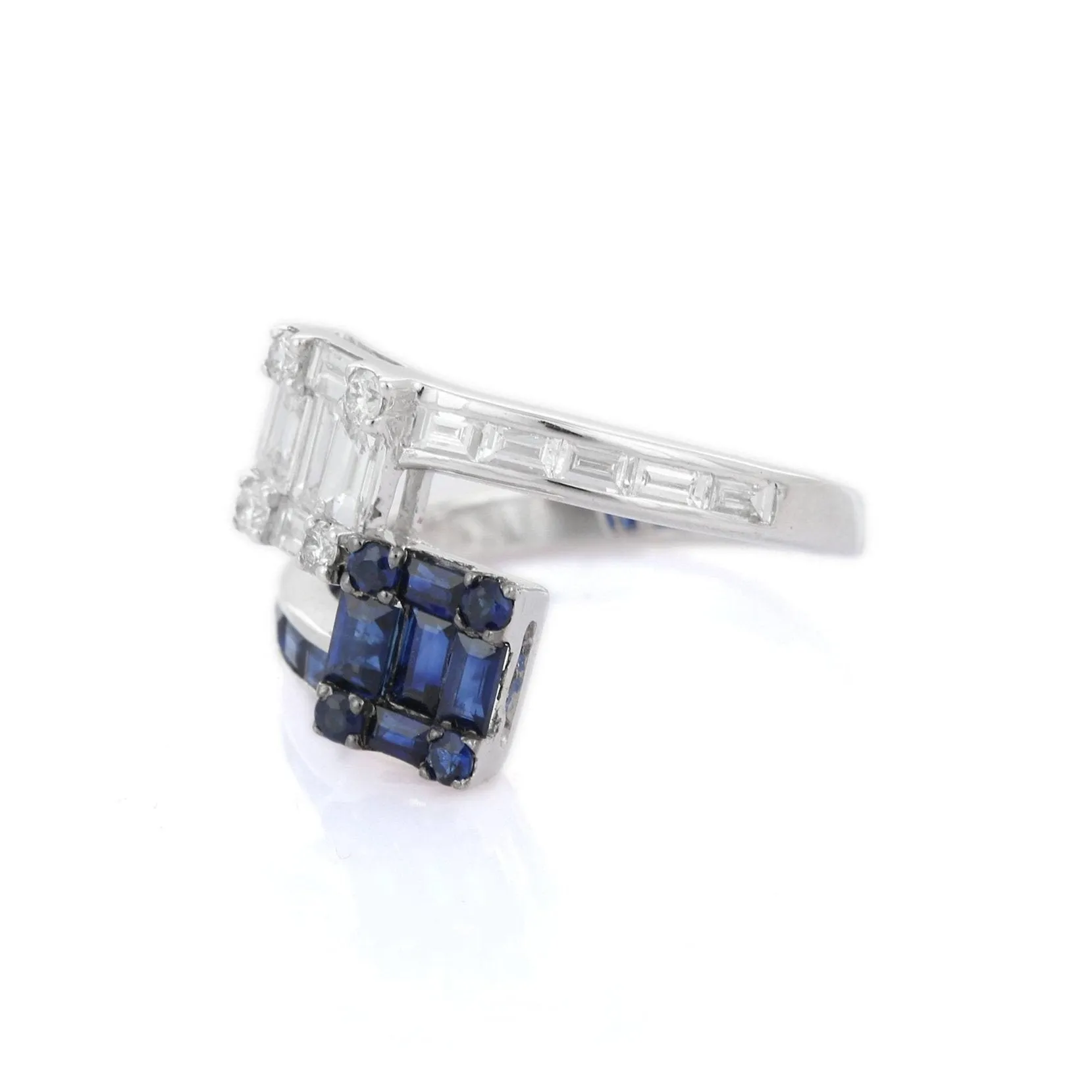 18K White Gold Sapphire Ring