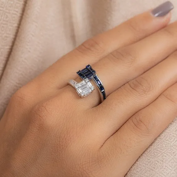 18K White Gold Sapphire Ring