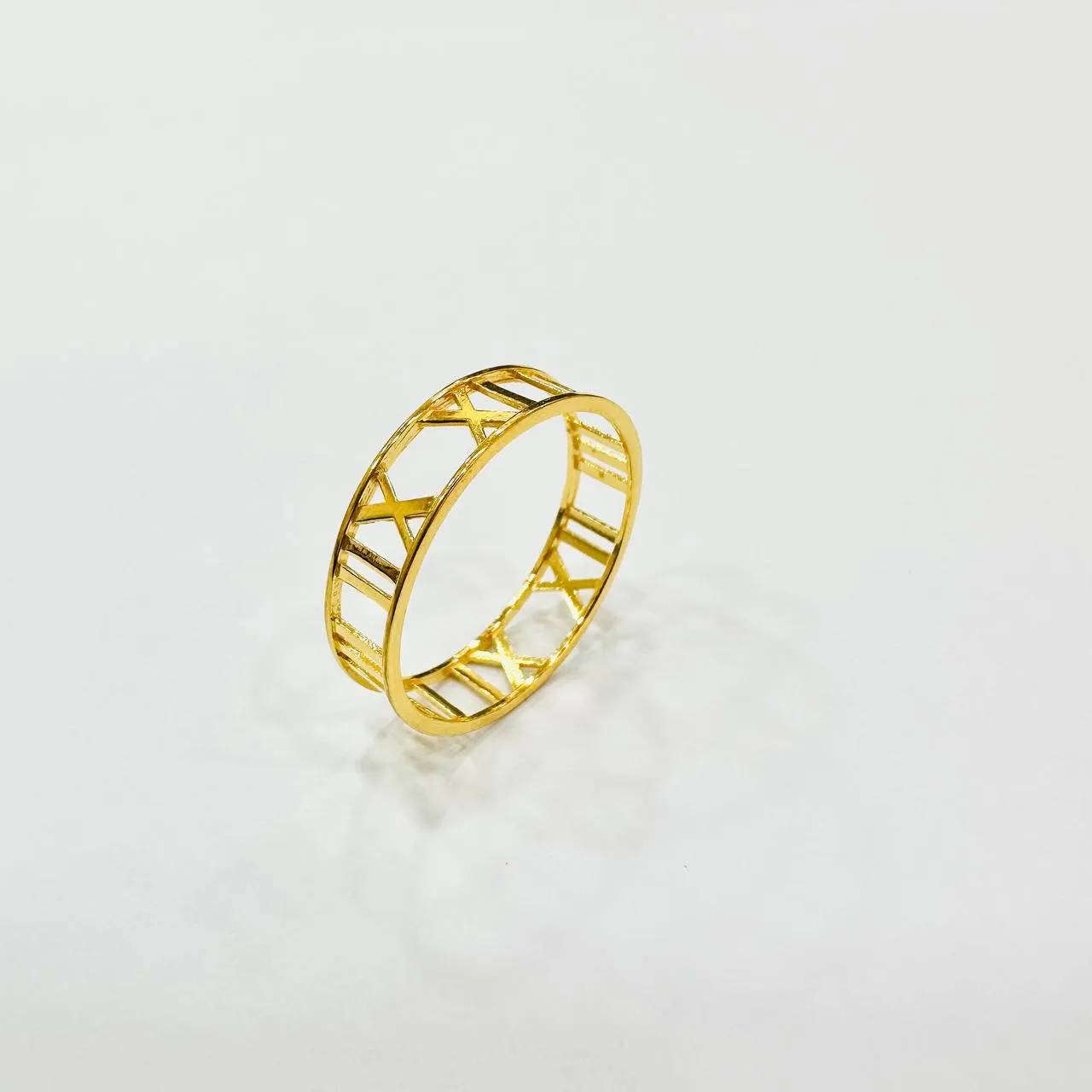 22k / 916 Gold Roman Ring Light Weight