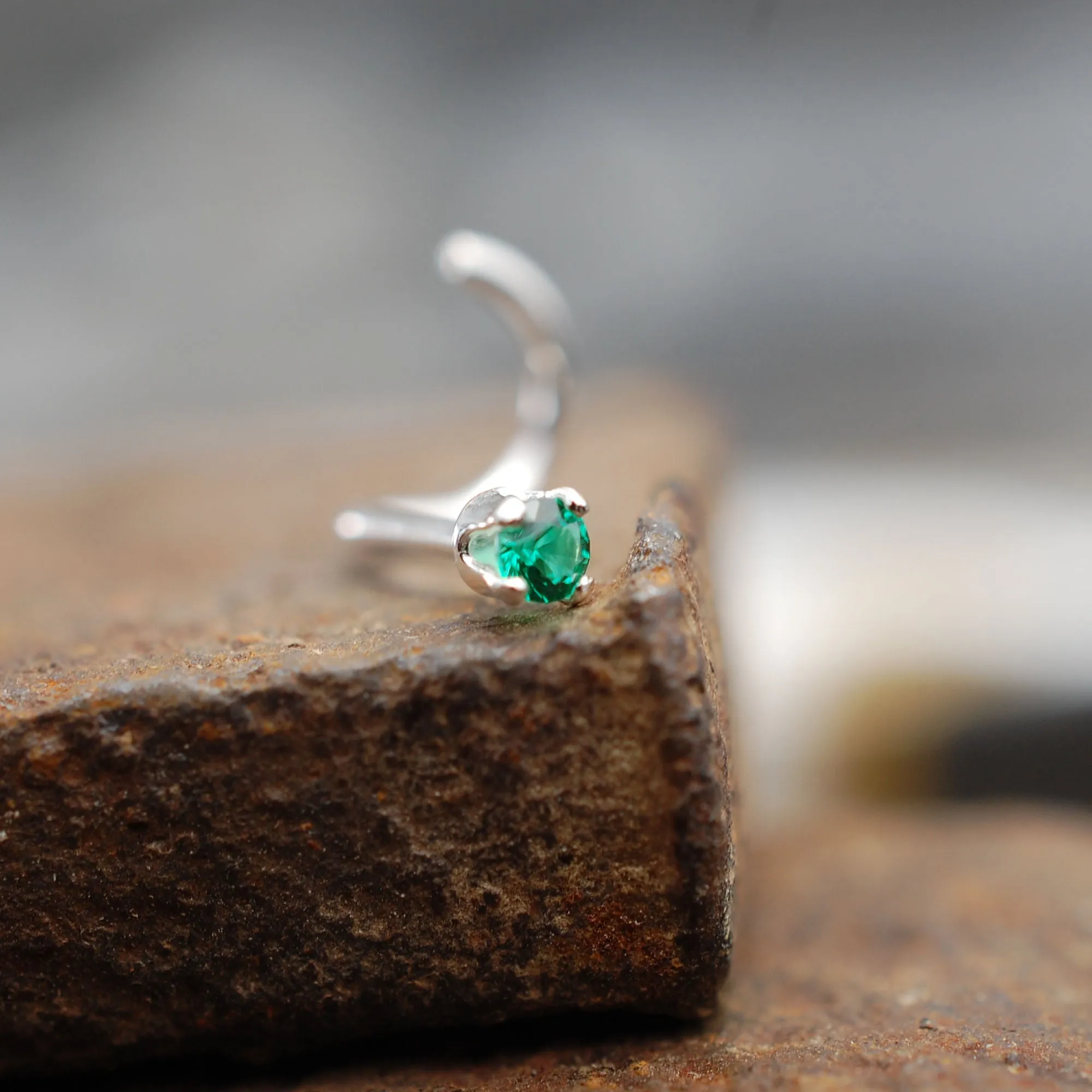 2mm Emerald and Silver Nose Stud