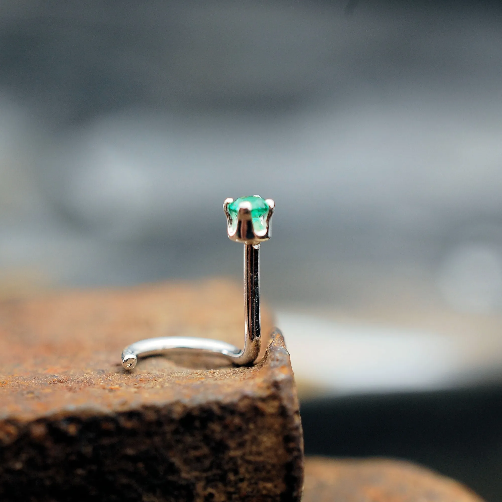 2mm Emerald and Silver Nose Stud