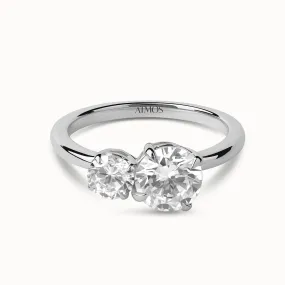 Asymmetrical Round Diamond Toi et Moi Ring