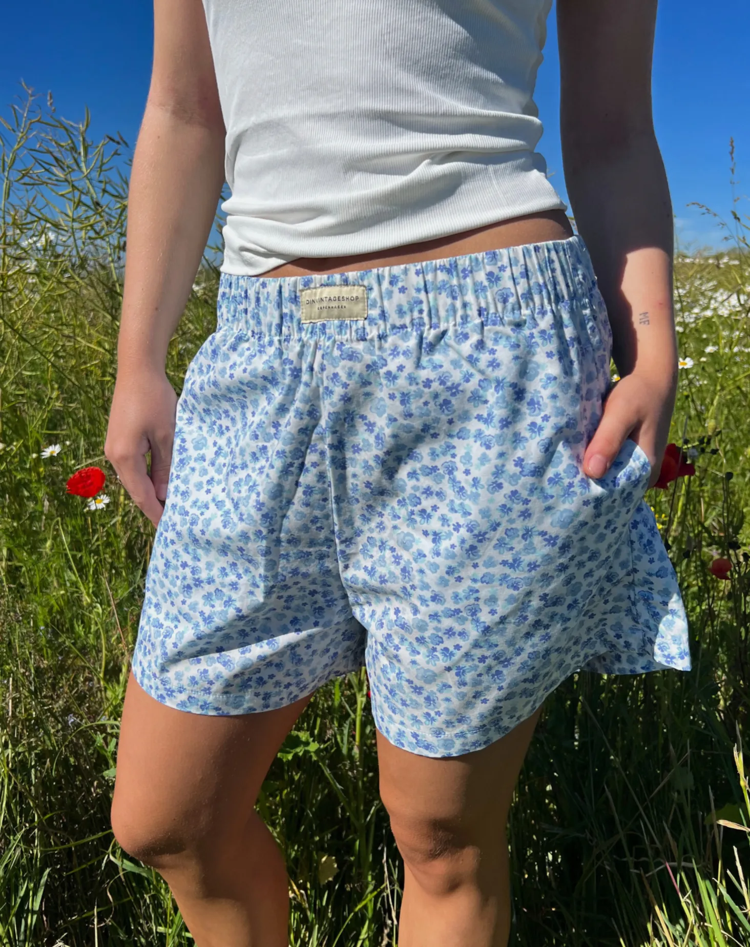 COPENHAGEN SHORTS - BLUE WILDFLOWER