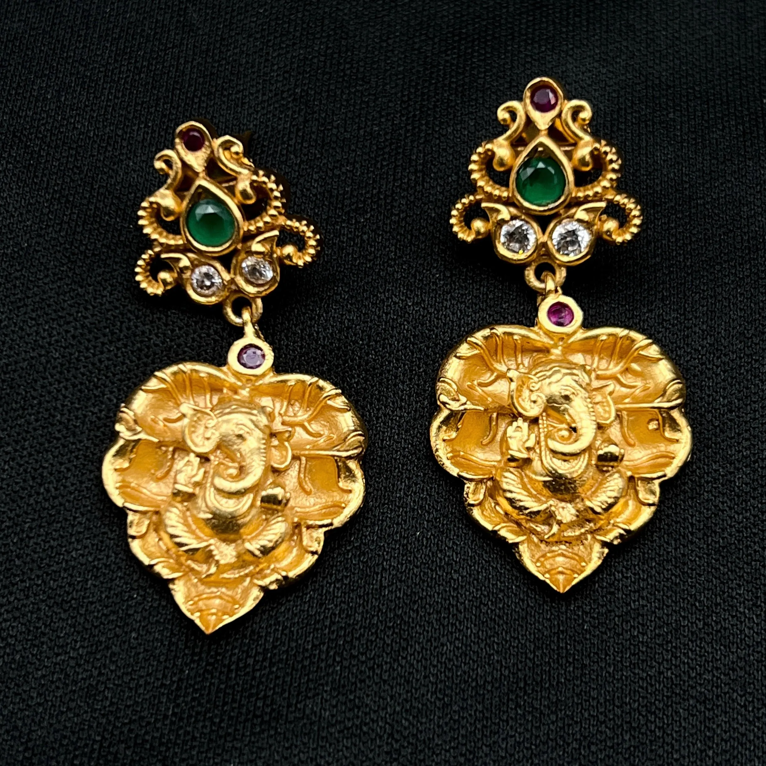 Gold Alike Ganesha In Leaf Necklace set