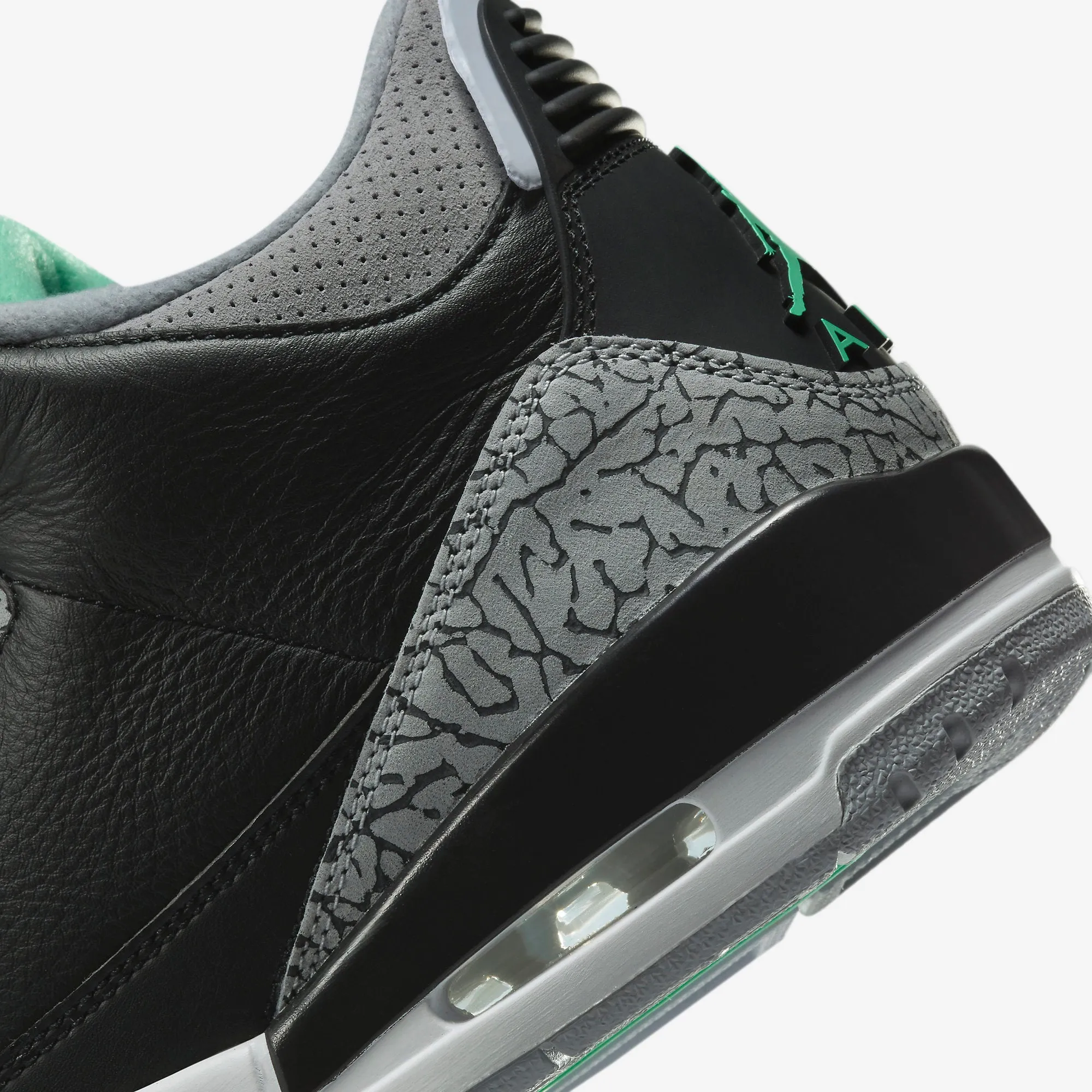 (GS) Air Jordan 3 Retro 'Green Glow' (2024) DM0967-031