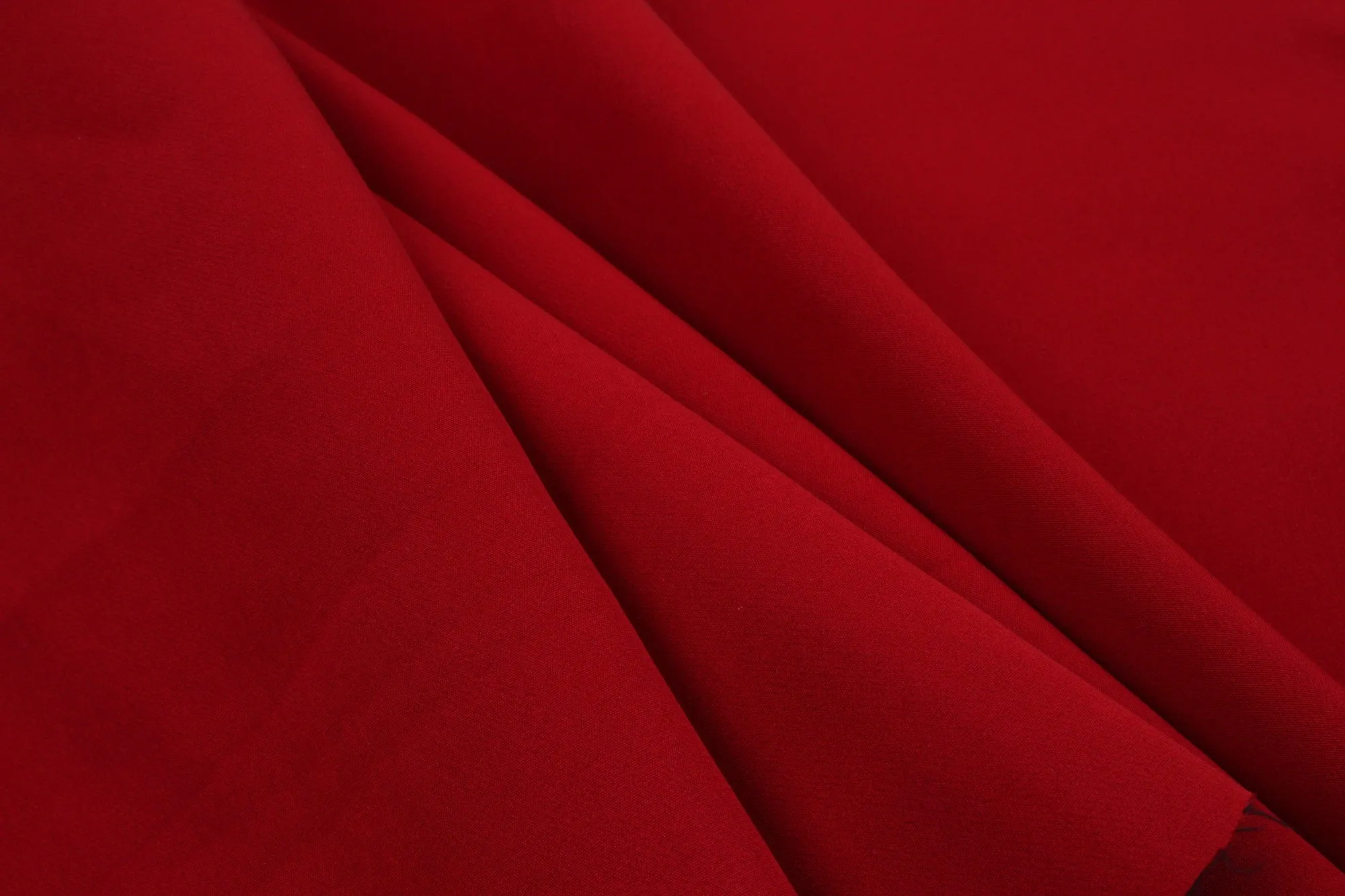 Heavyweight Cady Fabric with Interlining - Red