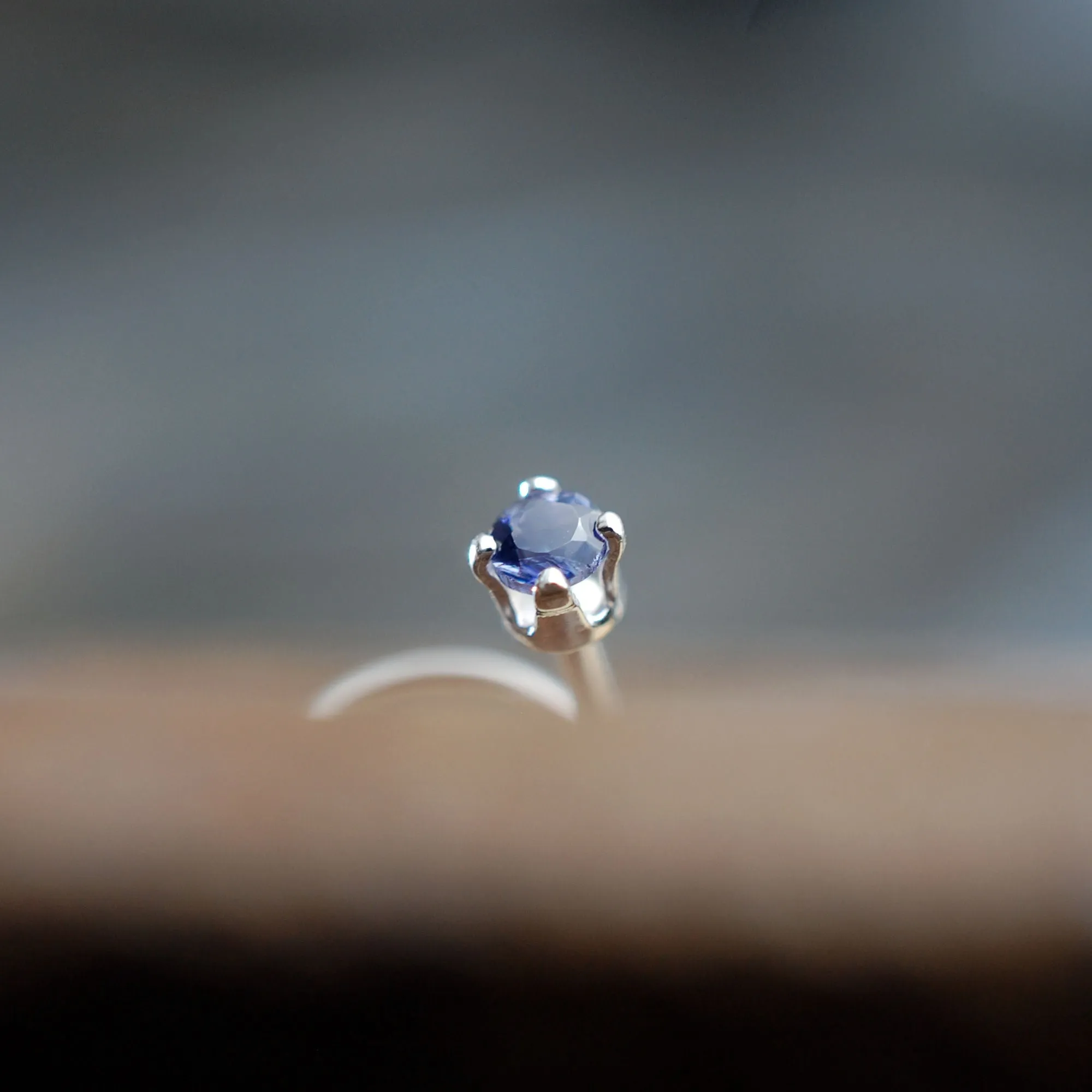 Iolite 2mm Nose Stud