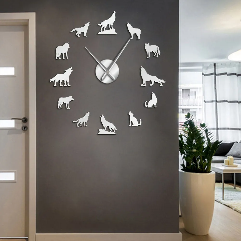 Unique DIY Wolf Wall Clock