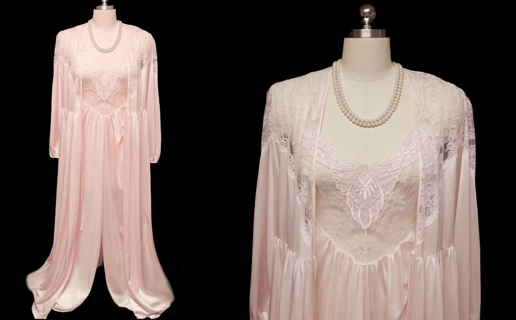 *VINTAGE LILY OF FRANCE SLEEPWEAR BRIDAL WEDDING NIGHT LACE PEIGNOIR & NIGHTGOWN SET IN DUSTING POWDER