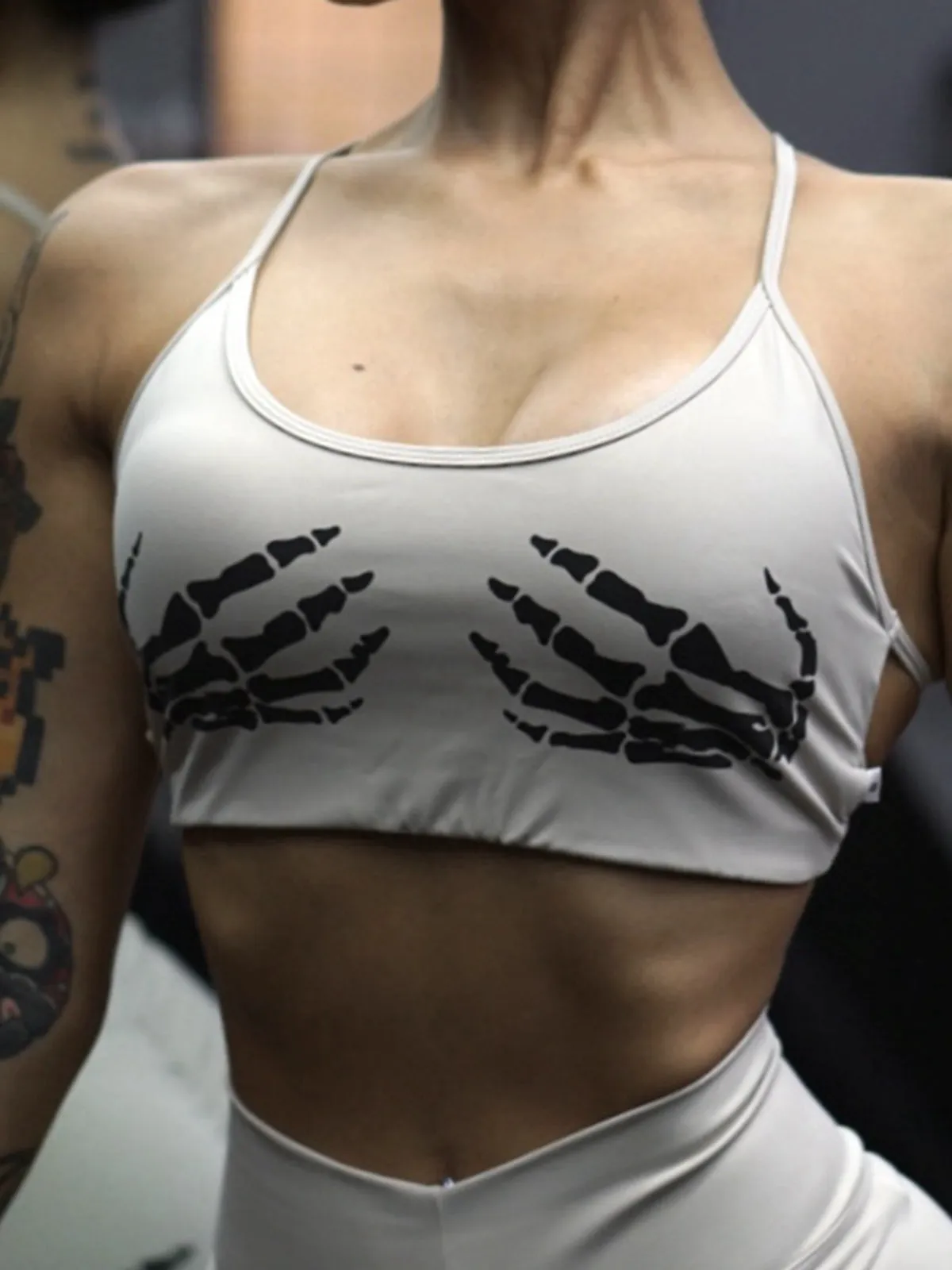 ZASUWA Female "Hand Bones" Print Cross Back Sports Bras